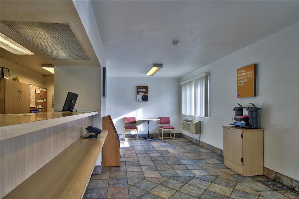 Budgetel Inn & Suites Yuma Beltér fotó